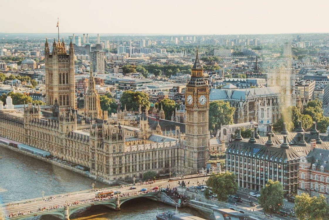 Aedifica 购买了四家英国养老院
