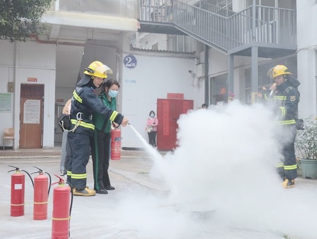 鄂城消防助力养老院筑牢 “安全防火墙”，共筑平安养老环境