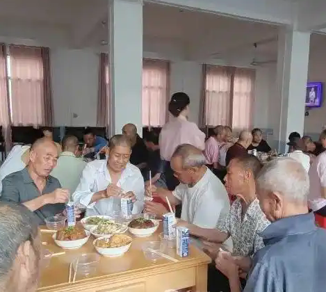 汇聚爱心力量，情暖养老院：新田企业敬老行动彰显社会担当